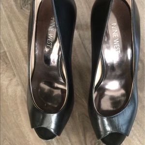Nine West peep toes!